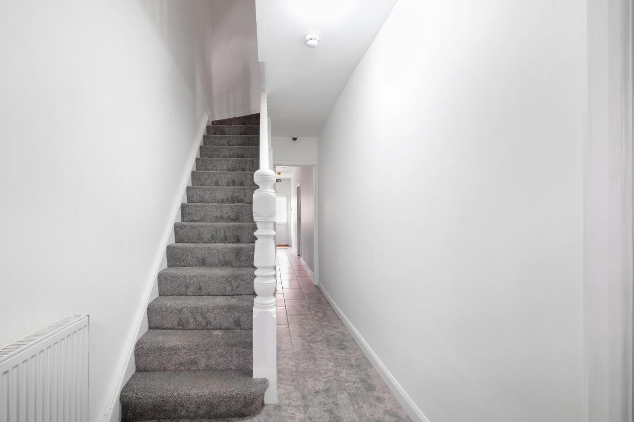 Fernbank Studios Sudbury Hill Harrow Self-Contained Studios With En-Suite Wembley Eksteriør bilde