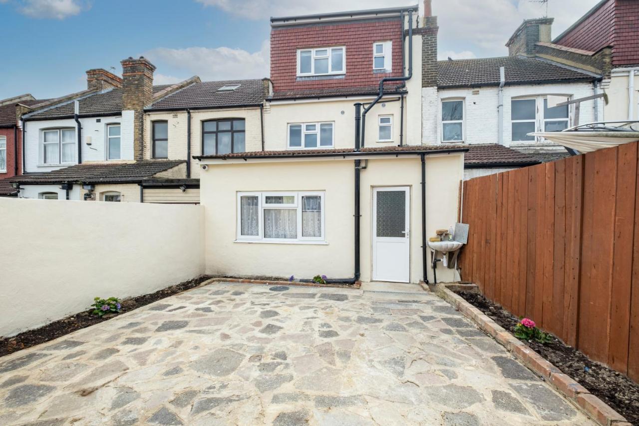 Fernbank Studios Sudbury Hill Harrow Self-Contained Studios With En-Suite Wembley Eksteriør bilde