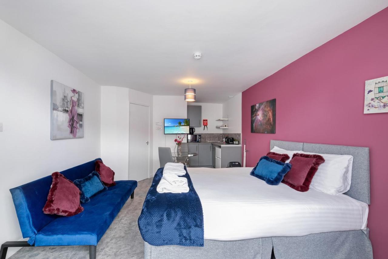 Fernbank Studios Sudbury Hill Harrow Self-Contained Studios With En-Suite Wembley Eksteriør bilde