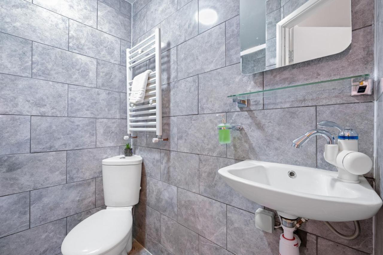 Fernbank Studios Sudbury Hill Harrow Self-Contained Studios With En-Suite Wembley Eksteriør bilde