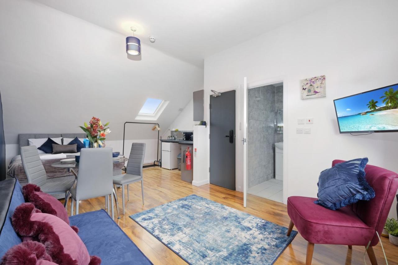 Fernbank Studios Sudbury Hill Harrow Self-Contained Studios With En-Suite Wembley Eksteriør bilde