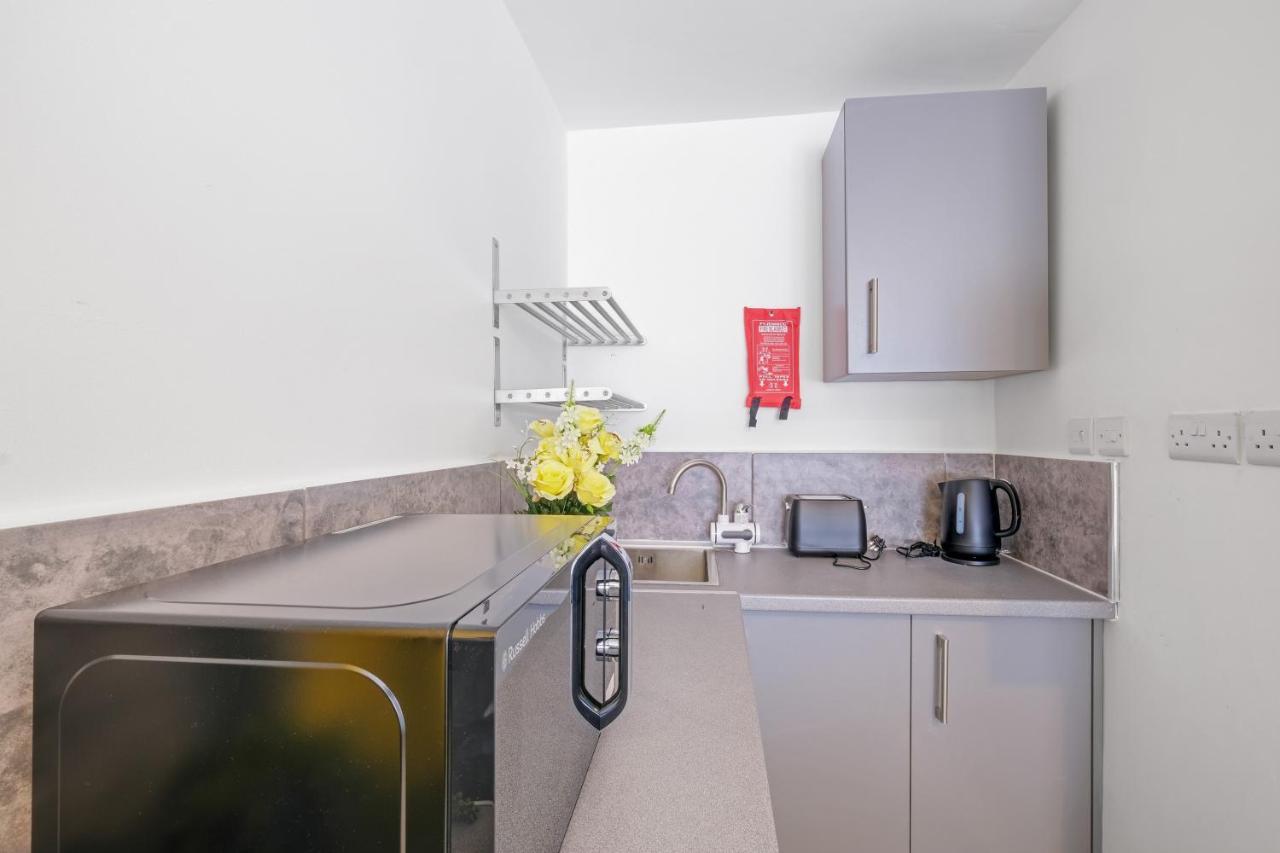 Fernbank Studios Sudbury Hill Harrow Self-Contained Studios With En-Suite Wembley Eksteriør bilde