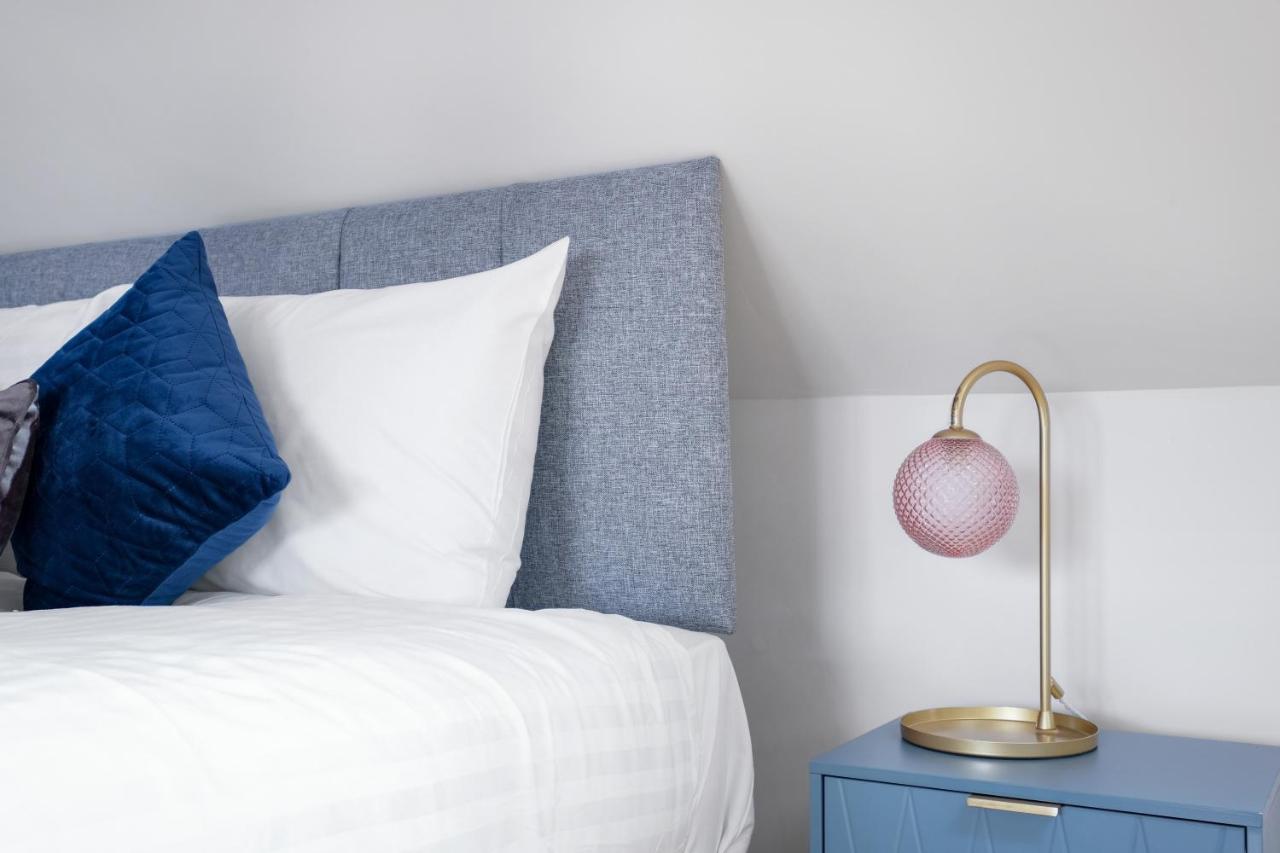 Fernbank Studios Sudbury Hill Harrow Self-Contained Studios With En-Suite Wembley Eksteriør bilde
