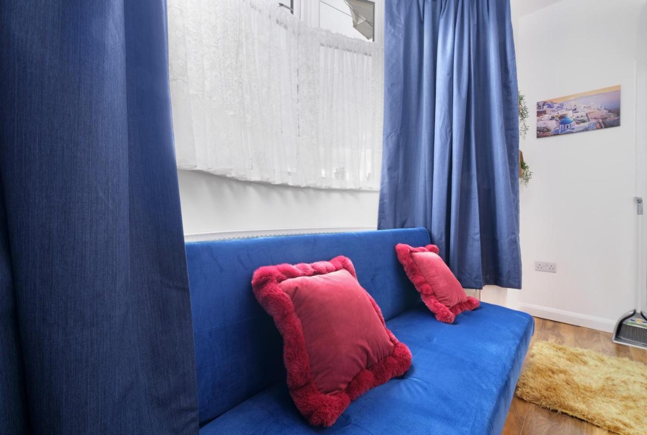 Fernbank Studios Sudbury Hill Harrow Self-Contained Studios With En-Suite Wembley Eksteriør bilde