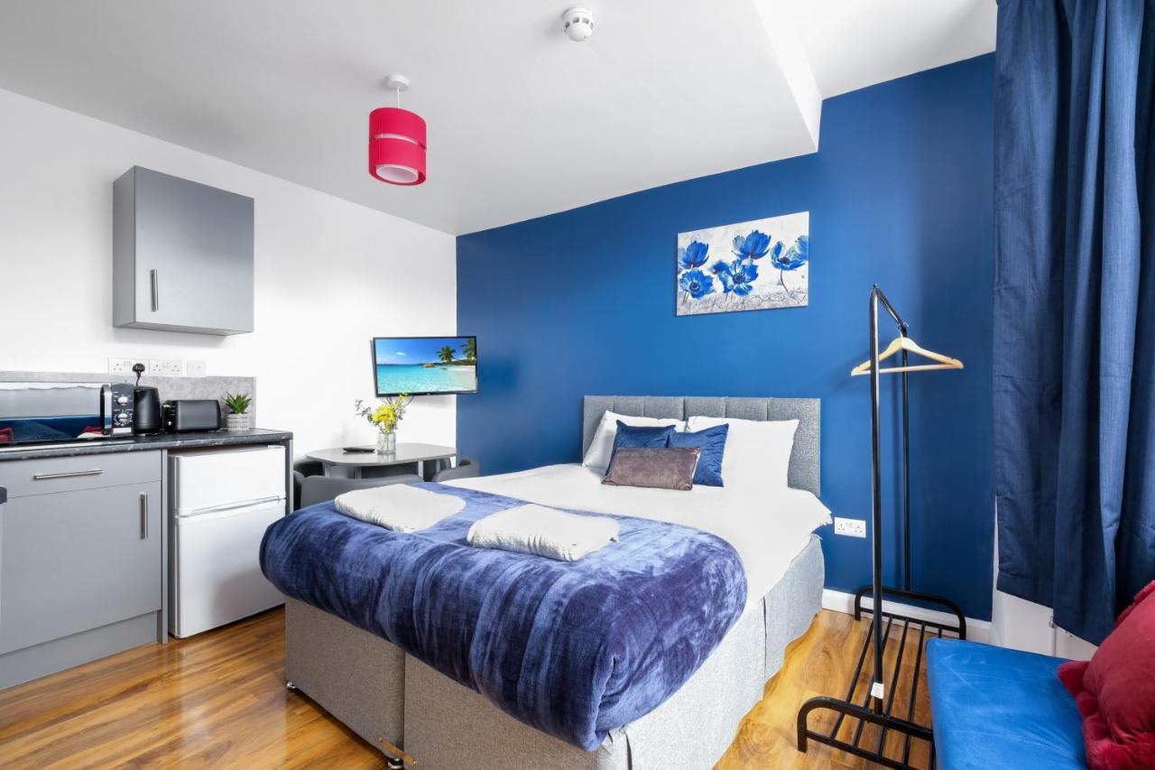 Fernbank Studios Sudbury Hill Harrow Self-Contained Studios With En-Suite Wembley Eksteriør bilde